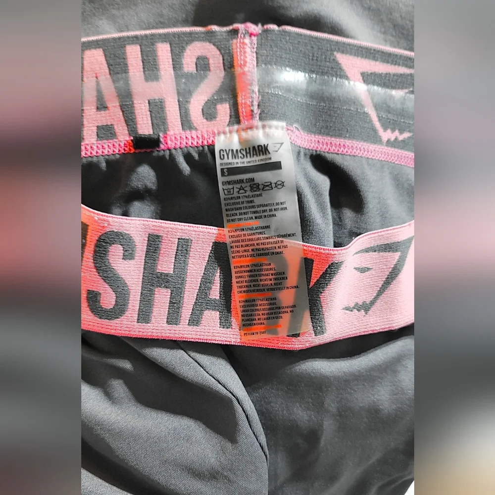 Gymshark Charcoal Leggings with Pink Waistband‎